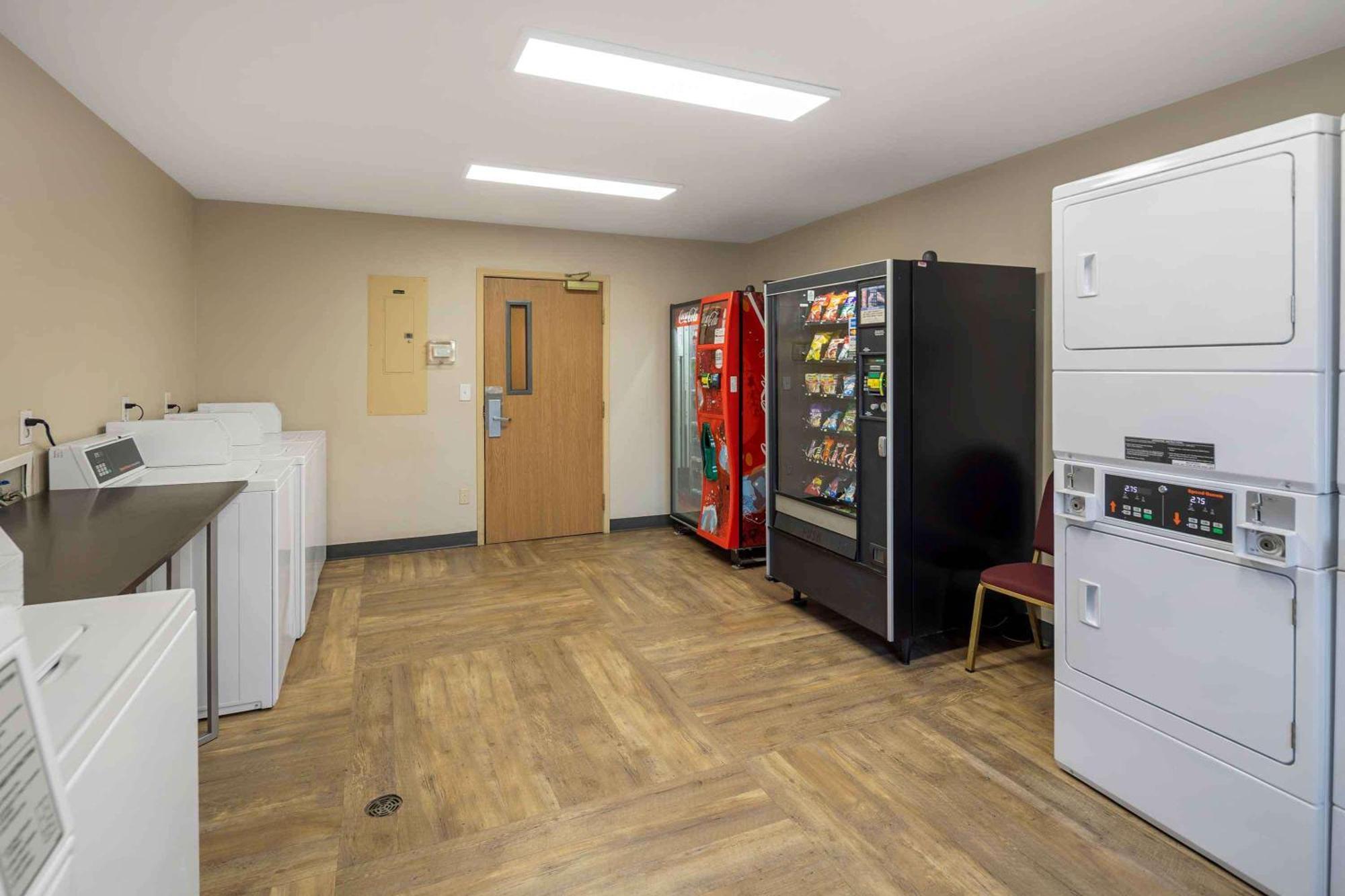Extended Stay America Suites - Anchorage - Midtown Екстериор снимка